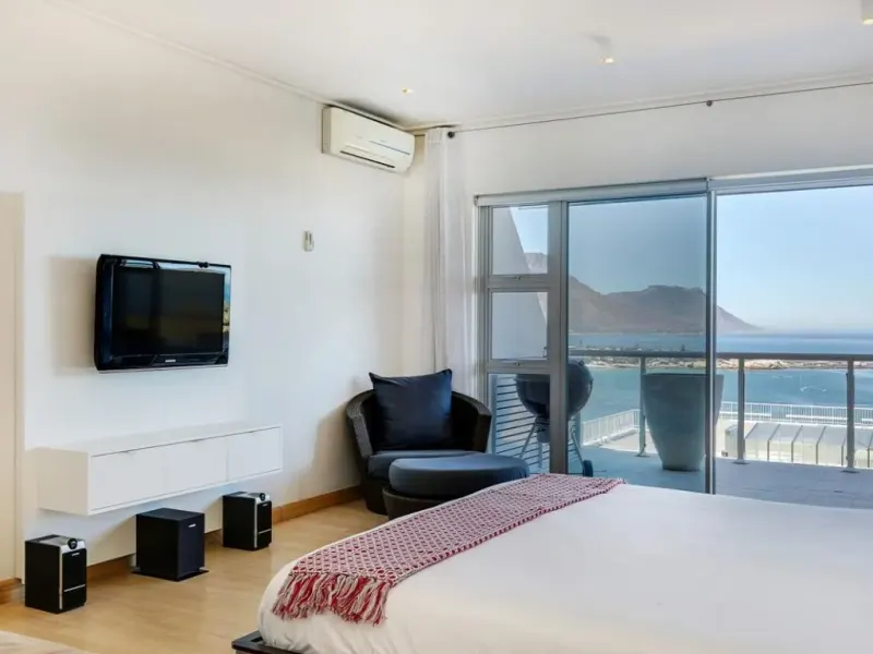 Dunmore Apartment in Camps Bay – photo 15
