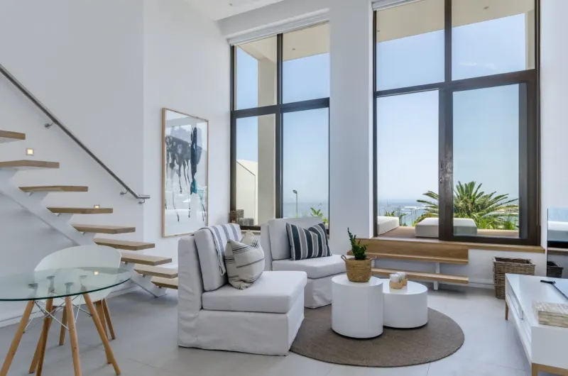 24 Geneva - 12 Bedroom Villa in Camps Bay – photo 86
