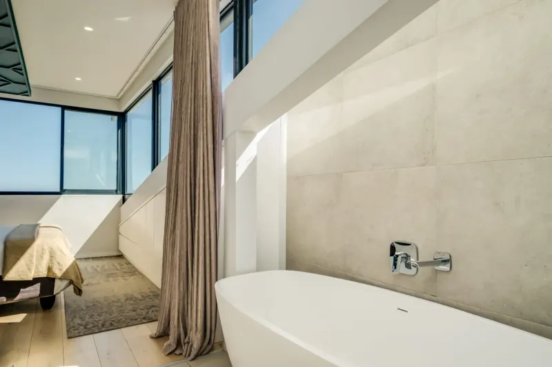 Quendon Penthouse in Sea Point – photo 13