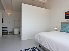 Clifton 4th Beach Bungalow in Clifton – photo 19 thumbnail