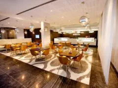 15 On Orange Penthouse in Cape Town City Centre – photo 11 thumbnail