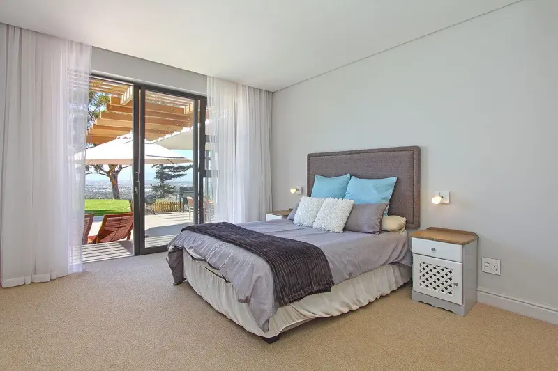 Constantia Zwaanswyk Villa in Steenberg Estate – photo 10