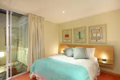 Bali Bay Beach and Mountain Retreat in Camps Bay – photo 8 thumbnail