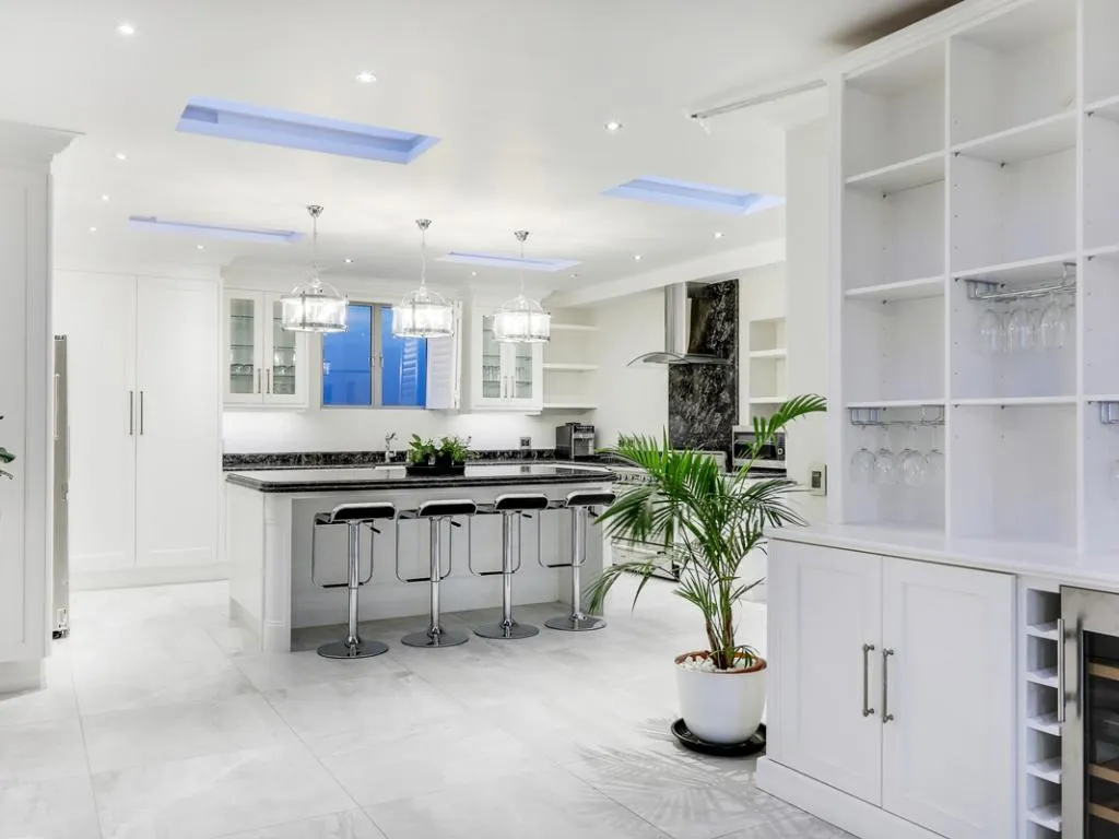 property_a67bd840-2914-4534-b4bd-3e252a427051_7