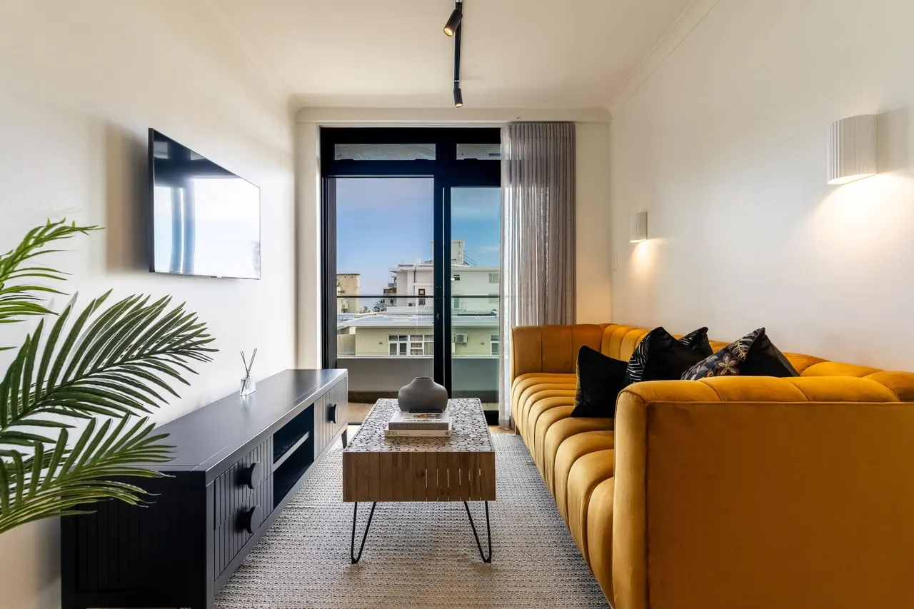 Opal Views Apartment in Sea Point