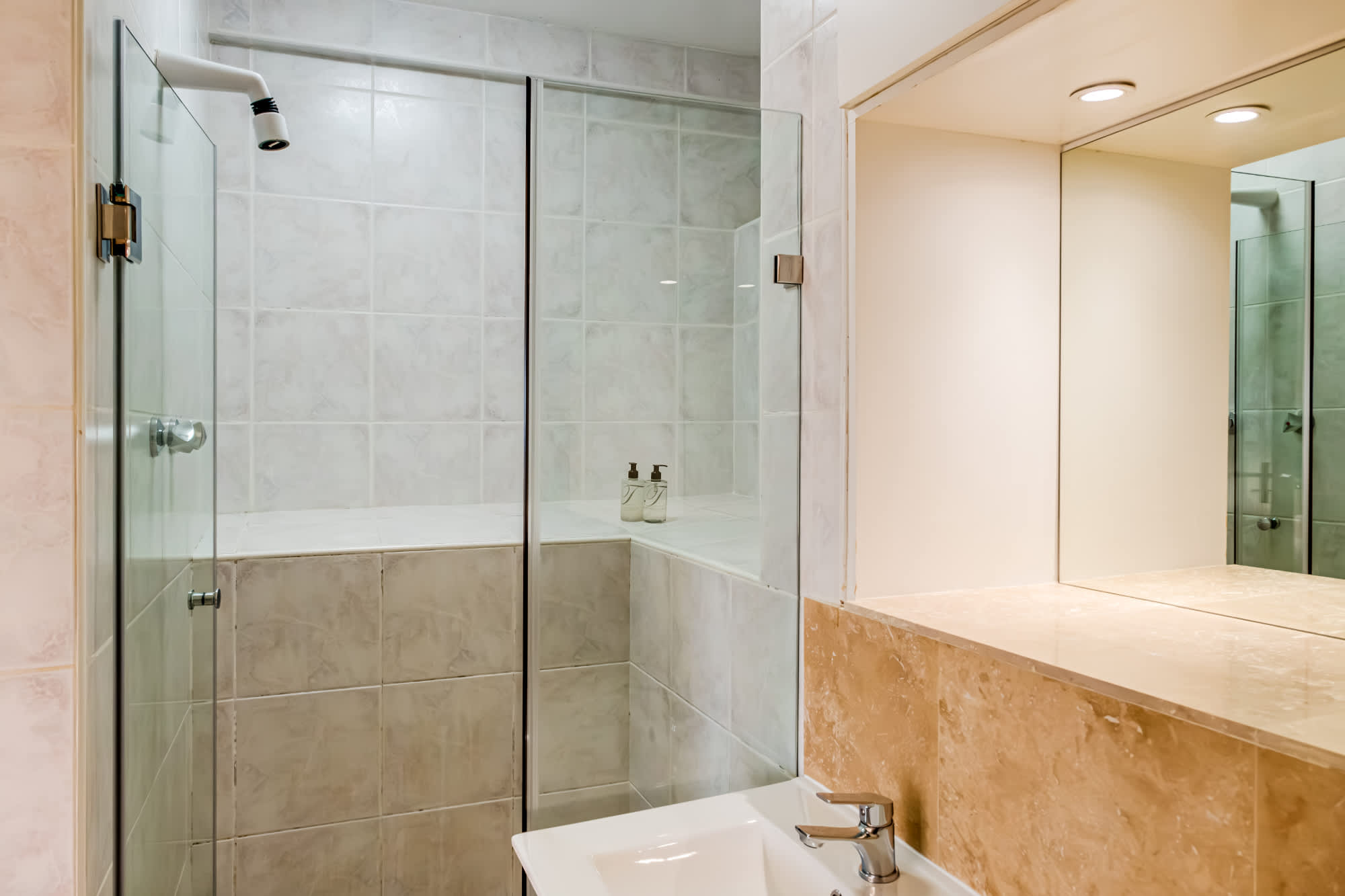property_a691d8ea-737b-4a88-b86d-f18a72d6976f_6