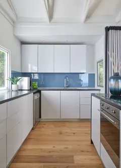 Bungalow Sands in Clifton – photo 3 thumbnail