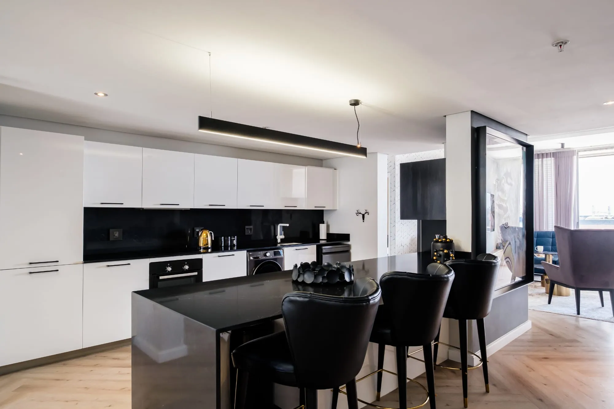 property_a6b32361-fc15-4bc7-90a0-ddff64583709_8