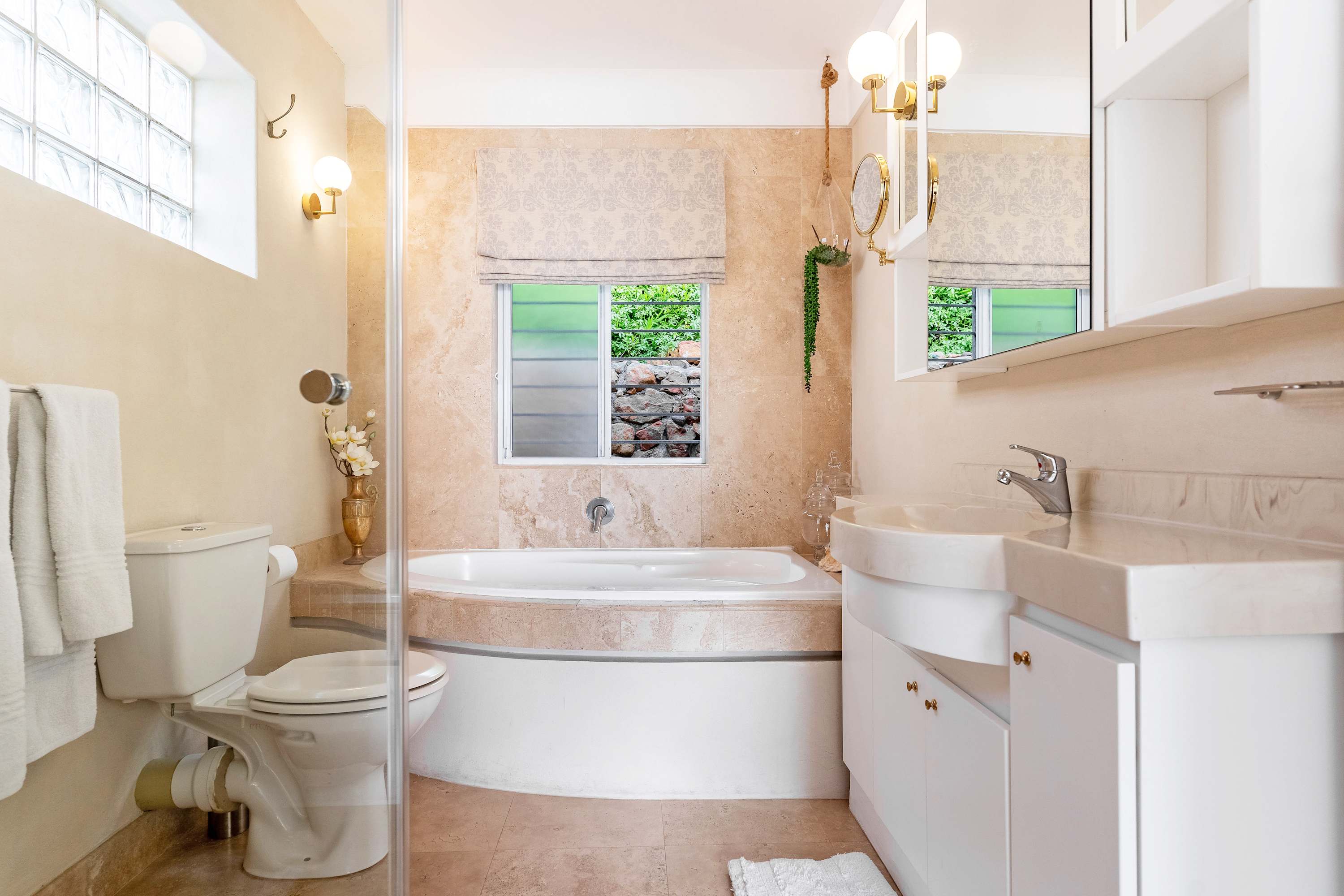 property_a6ee716e-f6f1-4151-9d75-d922869cc073_34