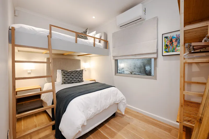 3rd Beach Bungalow in Clifton – photo 2