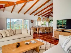 Mountain Views Villa in Ruyteplaats Private Mountain Estate – photo 2 thumbnail
