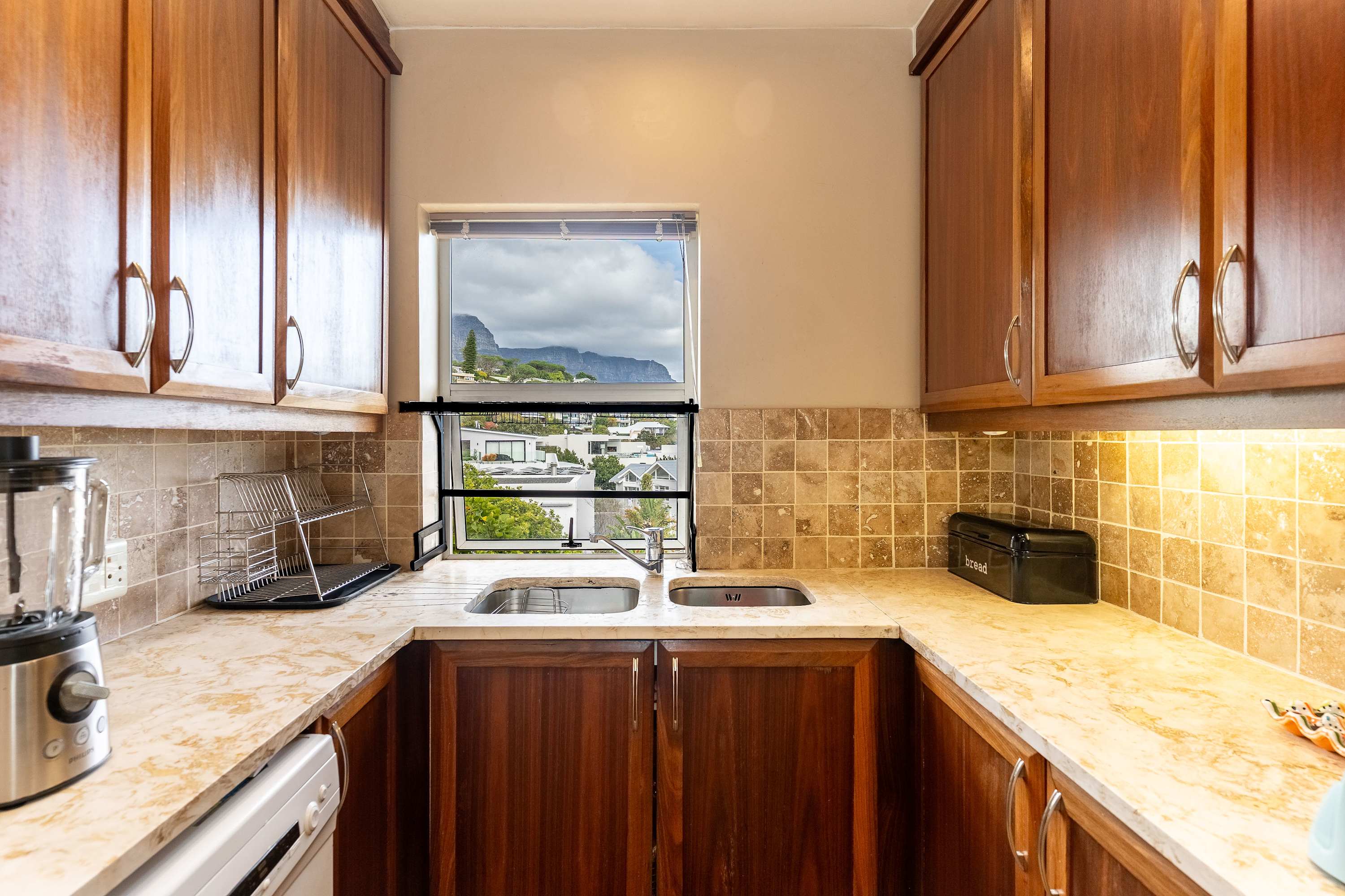 property_a81456d8-9600-499e-922a-5ff35cb1c6fd_13