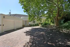 Constantia Evergreen in Constantia – photo 1 thumbnail