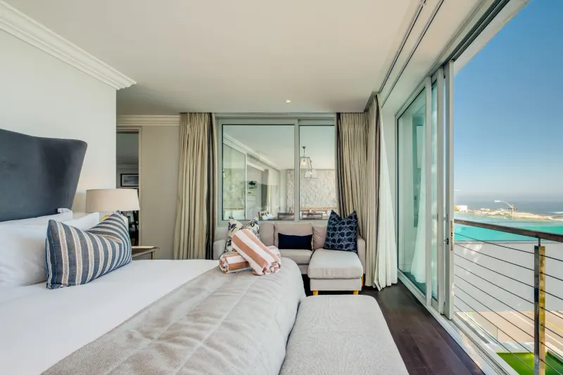 Caliche in Camps Bay – photo 24