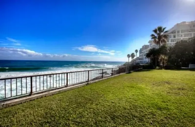Moses Beach Apartment