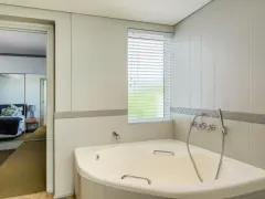 Majolica Apartment in Mouille Point – photo 14 thumbnail
