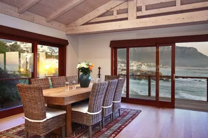 Glen Beach Views in Camps Bay – photo 3
