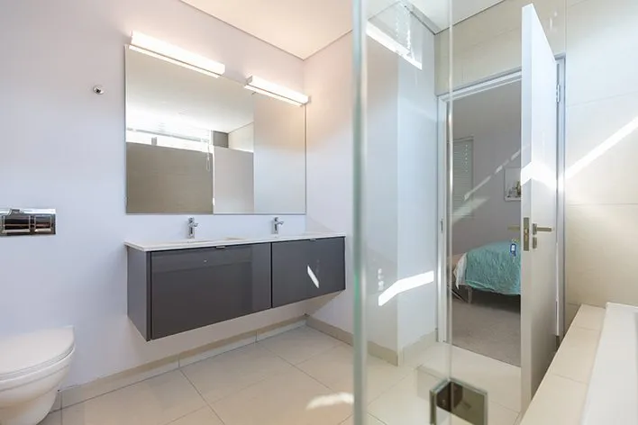 property_aa195156-a3fd-4f6b-9094-4b8eecaf5ec2_7