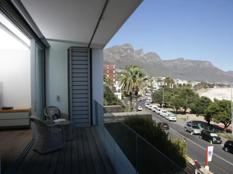 Camps Bay Beach in Camps Bay – photo 3