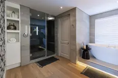 Marinaclub Penthouse in V&A Waterfront – photo 8 thumbnail
