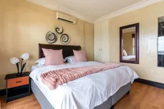 Beachside Penthouse in Camps Bay – photo 22 thumbnail