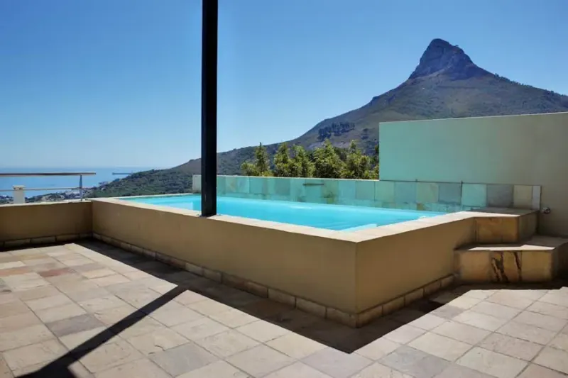 Medburn Views Penthouse in Camps Bay – photo 14
