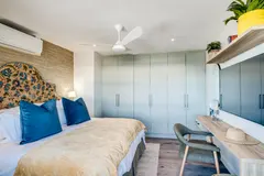 Skyshore Apartment in Mouille Point – photo 18 thumbnail