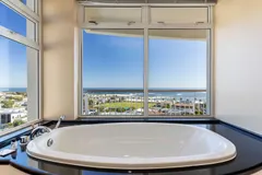 Tree Villa in Camps Bay – photo 31 thumbnail