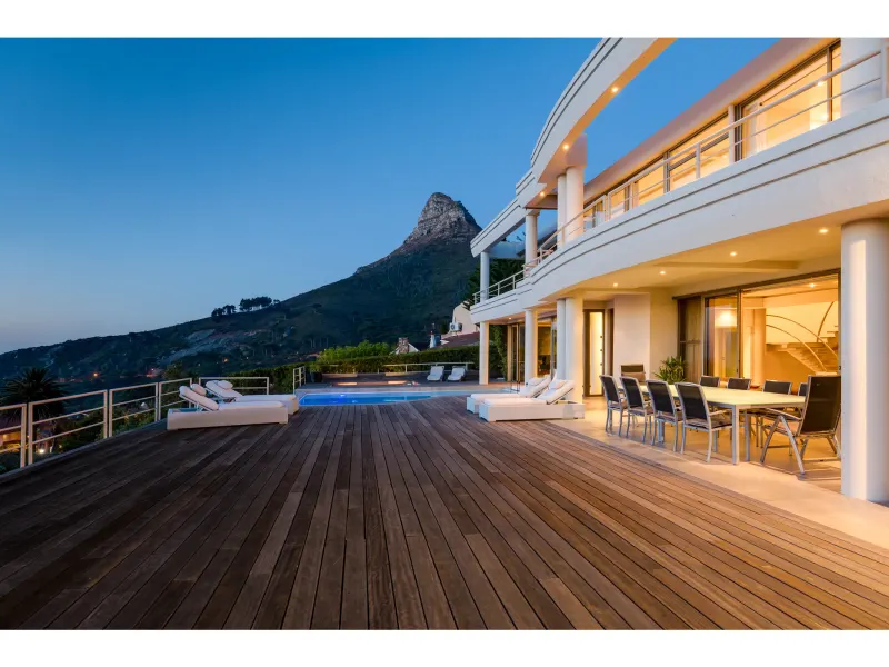 Geneva Sunsets in Camps Bay – photo 4