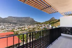Table Mountain Majesty in Bo-Kaap – photo 3 thumbnail