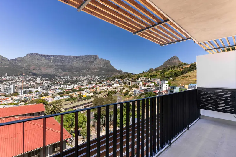 Table Mountain Majesty in Bo-Kaap – photo 3