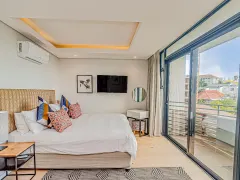 Green Point Penthouse in Three Anchor Bay – photo 15 thumbnail