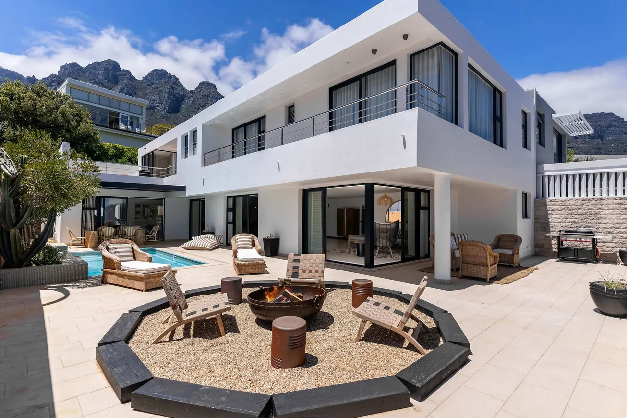 Cape House in Camps Bay