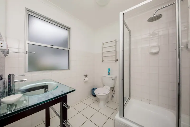 Indigo Bay - The Penguin in Camps Bay – photo 9