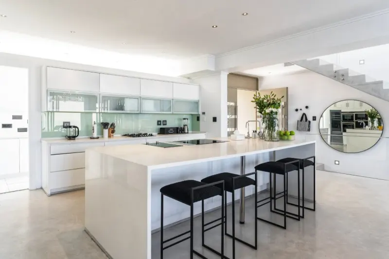 The Crescent Villa in Camps Bay – photo 16