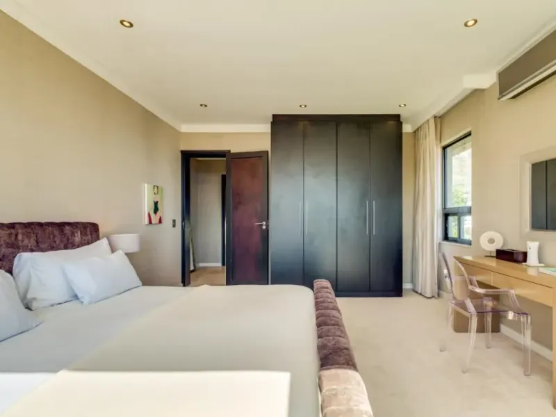 Bayon House in Camps Bay – photo 16
