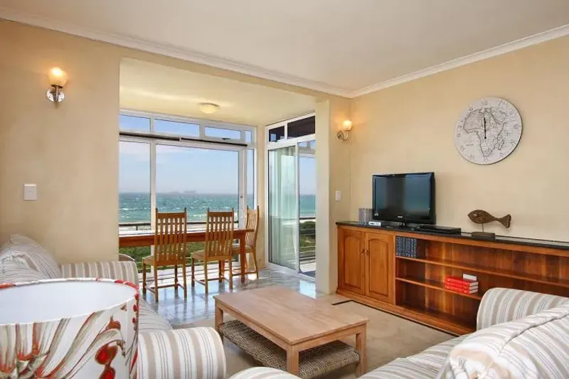 Leisure Bay 201 in Lagoon Beach – photo 7