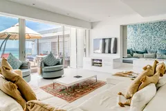 Villa Bleu Blanc in Camps Bay – photo 2 thumbnail