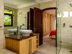 Villa Charmante in Bantry Bay – photo 14 thumbnail