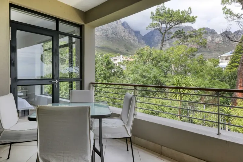 Soltera Glen Camps Bay Apartment in Camps Bay – photo 16