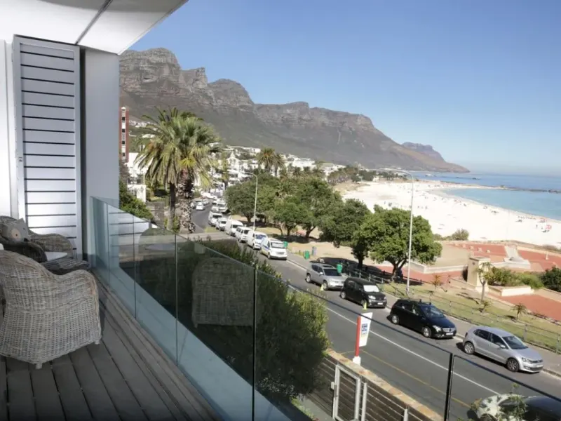 Camps Bay Beach in Camps Bay – photo 4