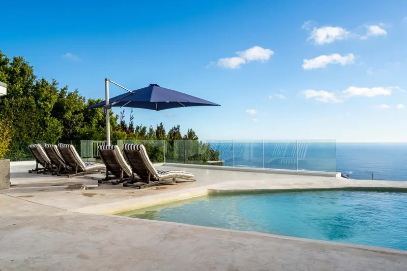 TWO VIEWS (CB155) in Camps Bay – photo 36