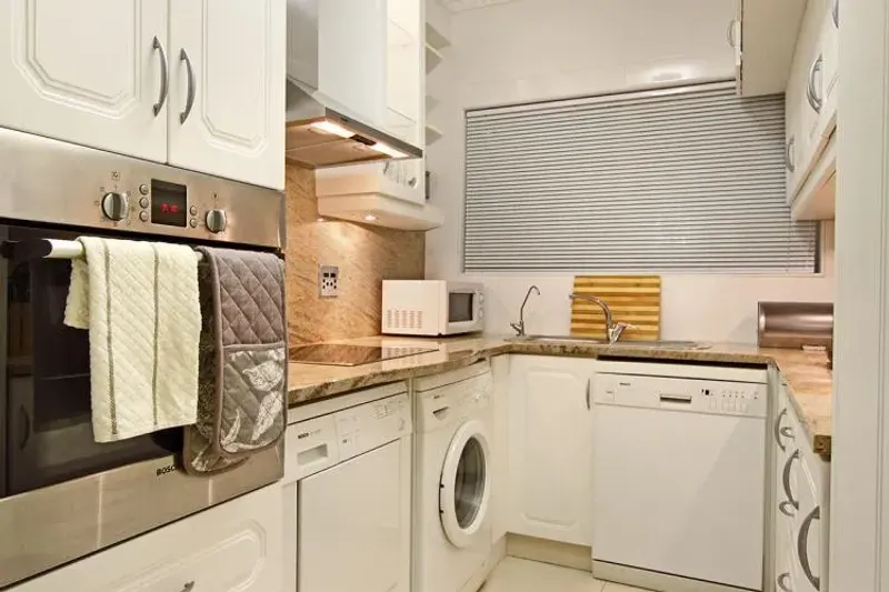 Bantry Views Apartment in Sea Point – photo 7