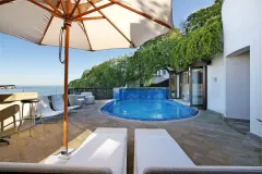 Clifton Bungalow in Clifton – photo 1 thumbnail