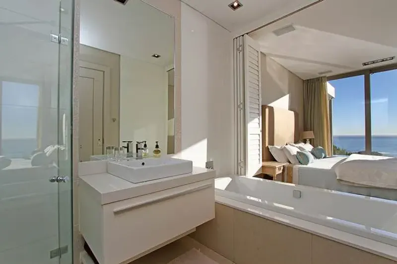 16 Woodford Villa in Camps Bay – photo 18