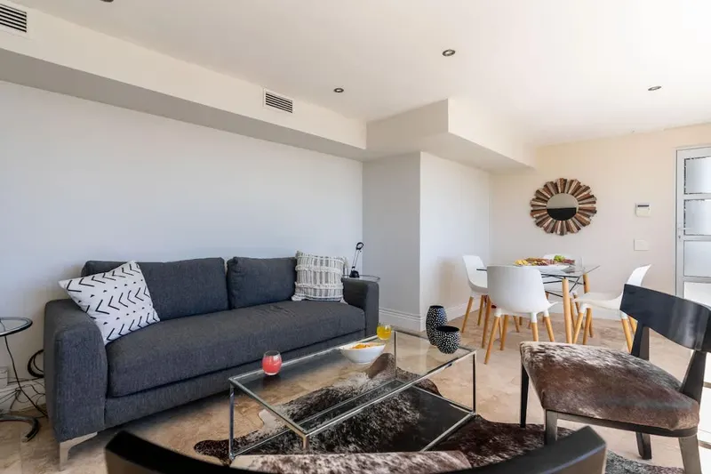 Sunset Cove Apartment in Camps Bay – photo 5