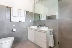 Camps Bay Deluxe in Camps Bay – photo 22 thumbnail