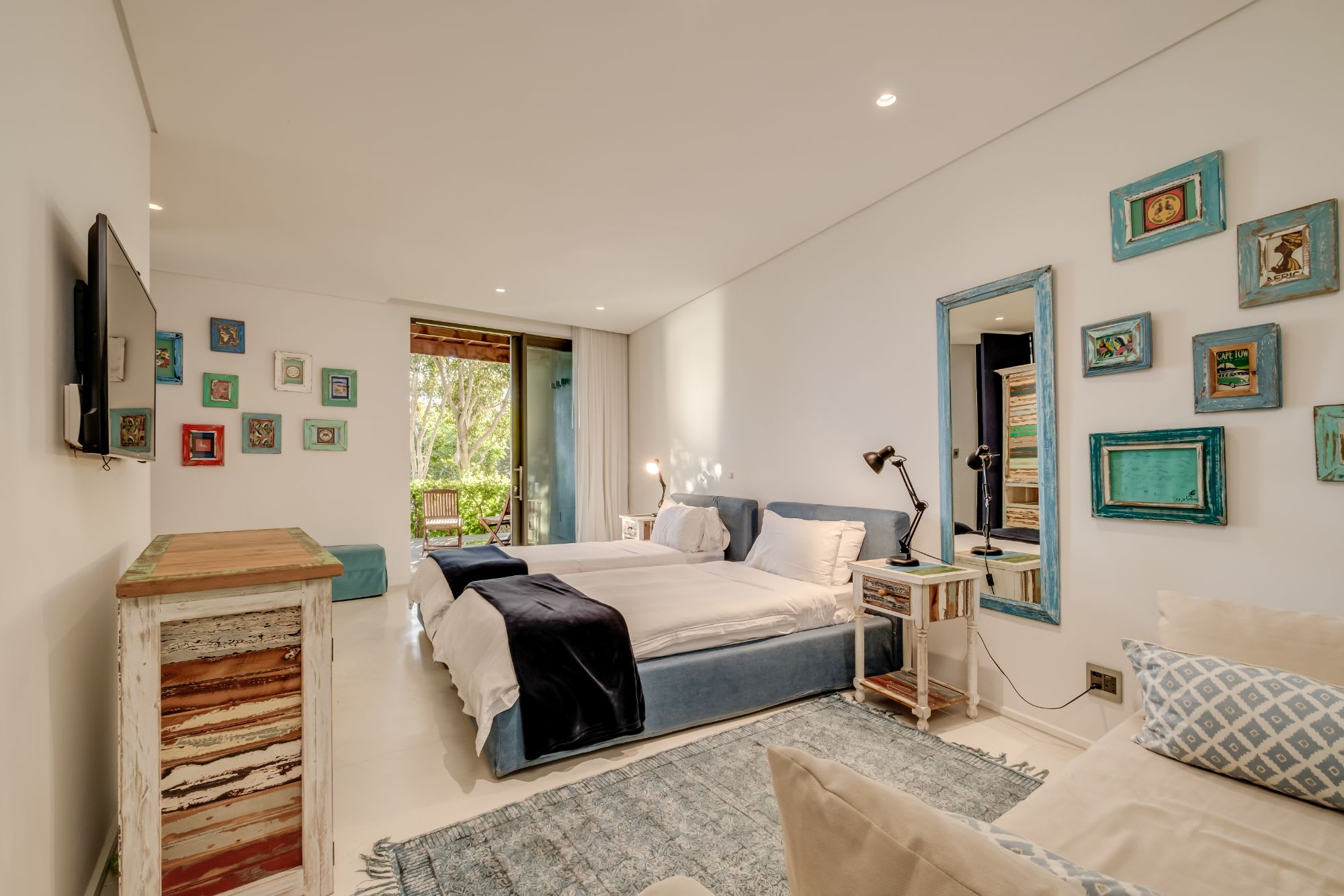 property_ae8a1ad8-5e82-469f-9a3d-1b46f7524706_16