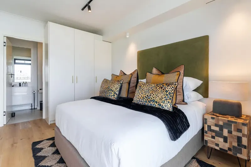 Topaz Views Apartment in Sea Point – photo 12
