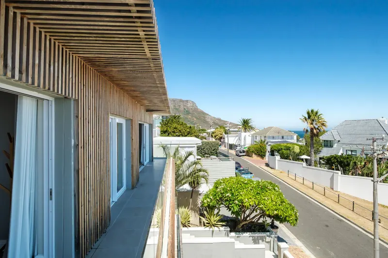 Serein in Camps Bay – photo 33